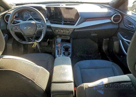 2025 Chevrolet Trax 1Rs z USA, uszkodzony, nr VIN KL77LGEP9SC104988